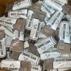 Lot of 30 Difeel Organic WHITE DIAMOND Intensive Hand Moisturizing Cream Vegan